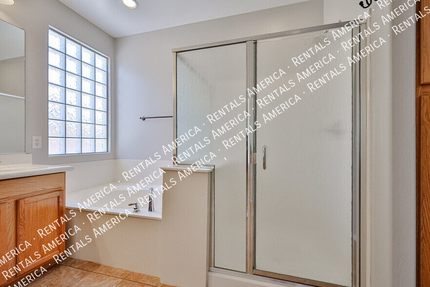 Building Photo - 9710 S 45th Ave