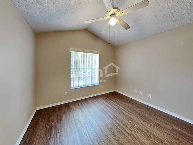 Building Photo - 1712 Scotch Pine Dr