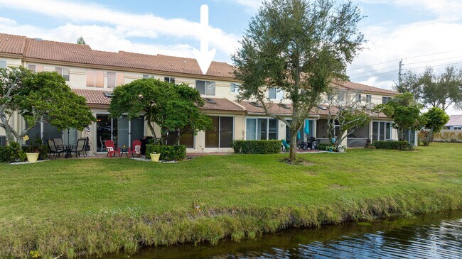 Building Photo - 6810 Via Regina