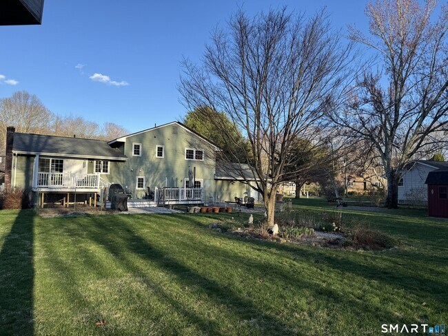 Building Photo - 15 Brookfield Dr