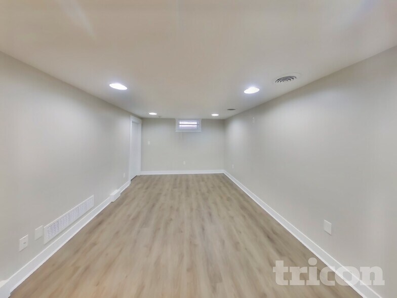 Building Photo - 3105 Georgia Ave S