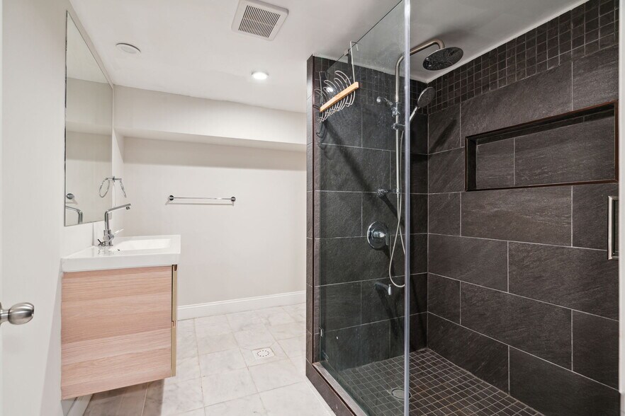 Basement Full Bathroom - 100 Rennard Ter