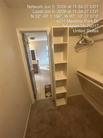 Building Photo - 4211 Meadow Park Dr