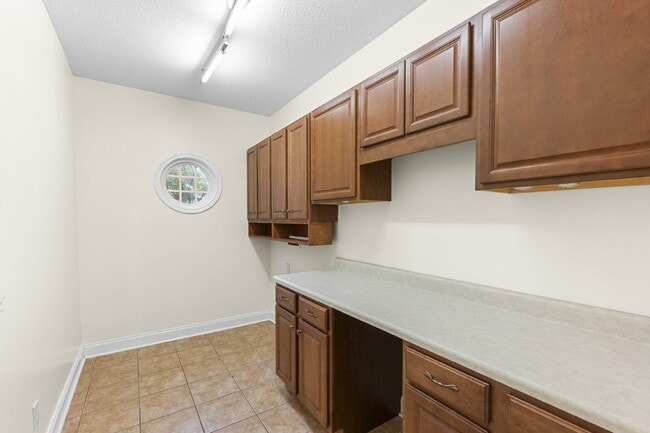 Building Photo - 406 Aspen Ct
