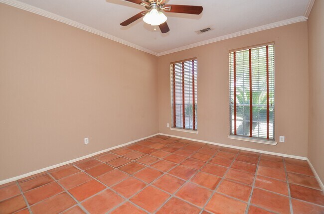Building Photo - 17315 Kenton Crossing Ln