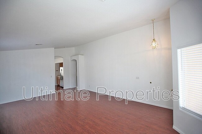 Building Photo - 8214 W Tonopah Dr