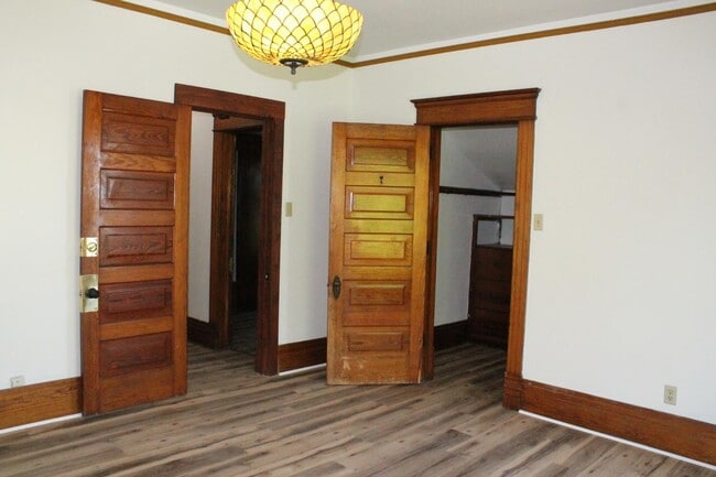 Building Photo - 3803 Military St
