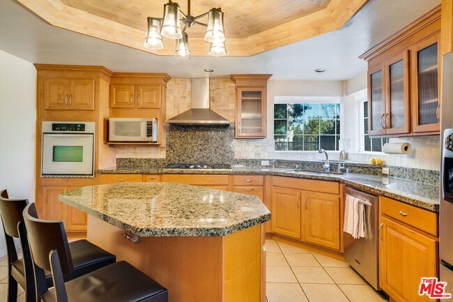 Building Photo - 3860 Cazador St