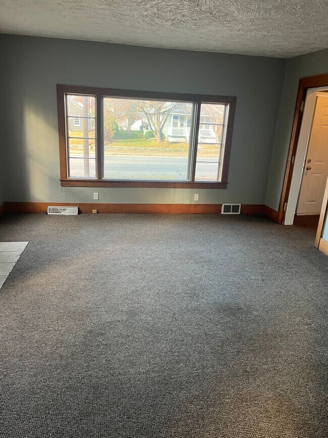 Building Photo - 2215 17th St