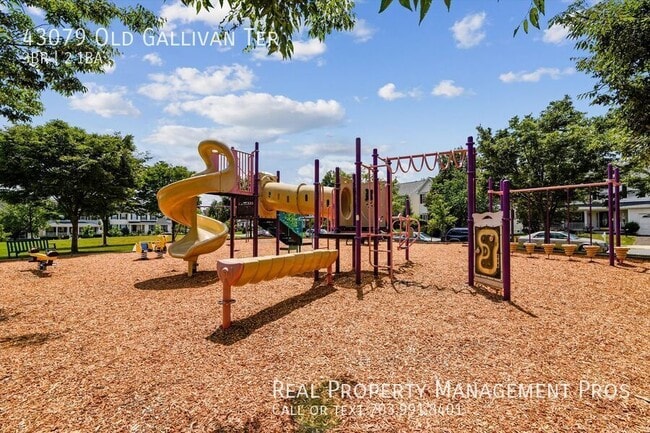 Building Photo - 43079 Old Gallivan Terrace