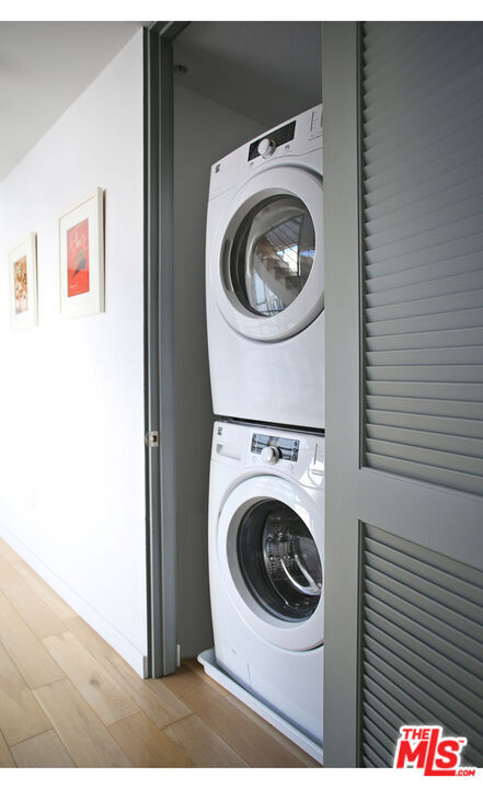 Building Photo - 1211 N Garbo Ln