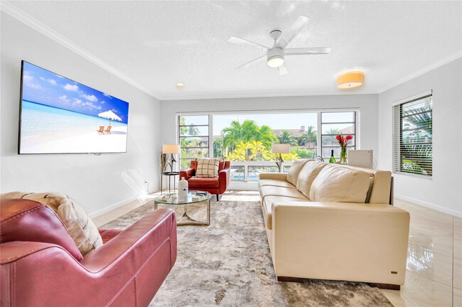 Building Photo - 2740 NE 15th St