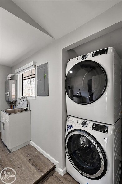 Building Photo - 1765 E Predmore Rd