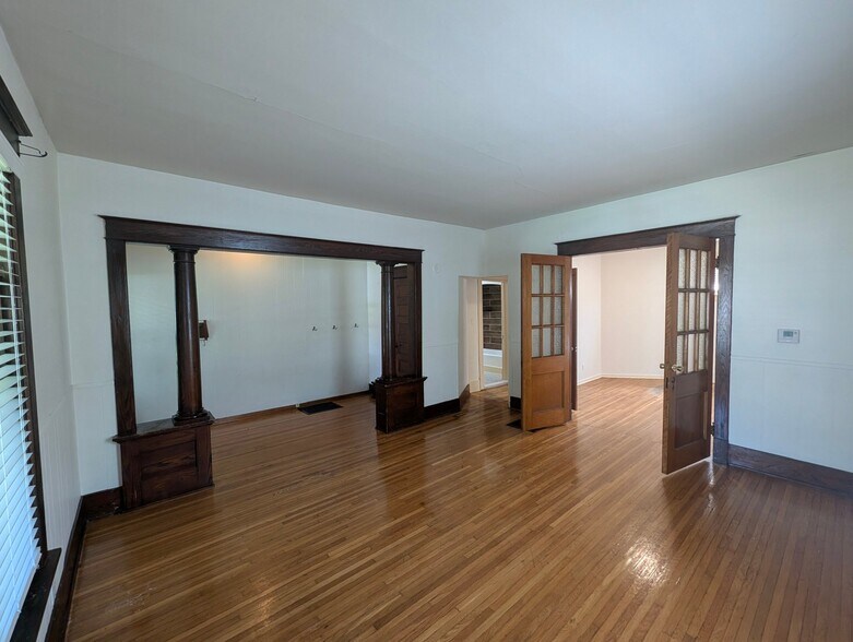 Building Photo - 1524 S 24th St