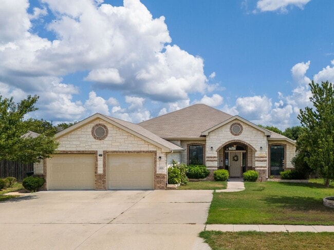 Primary Photo - 1808 Bailey Dr