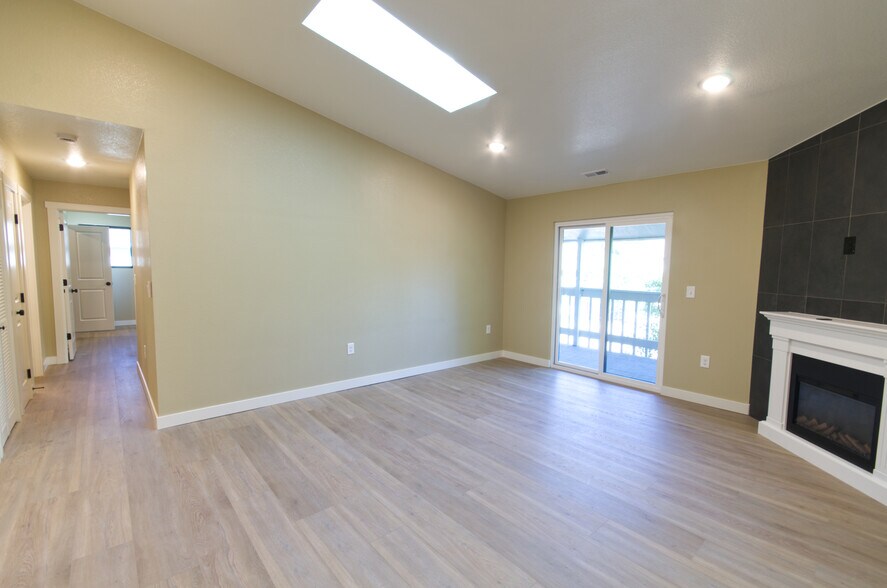 Building Photo - 8600 E Alameda Ave
