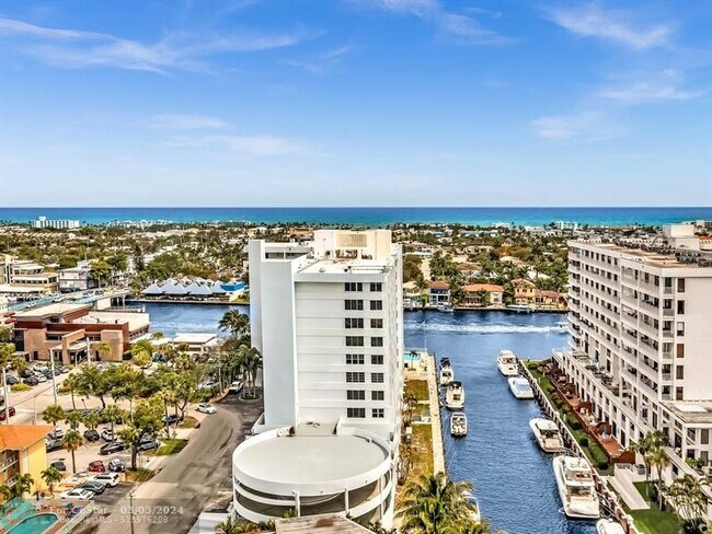 Building Photo - 3100 NE 49th St