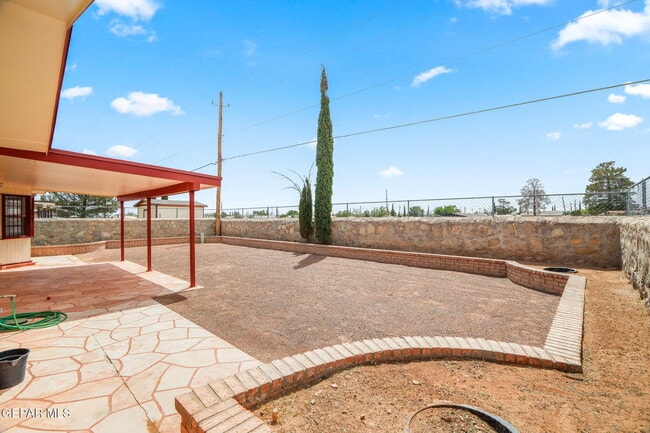 Building Photo - 5640 Van Horn Dr