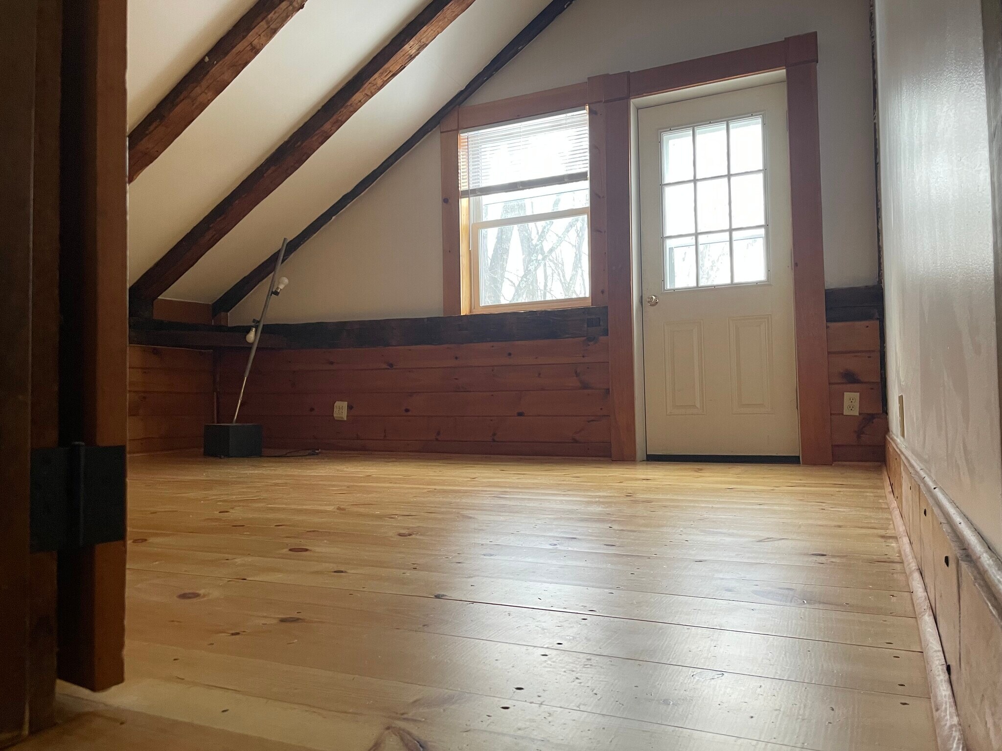 Building Photo - 35 Pleasant St