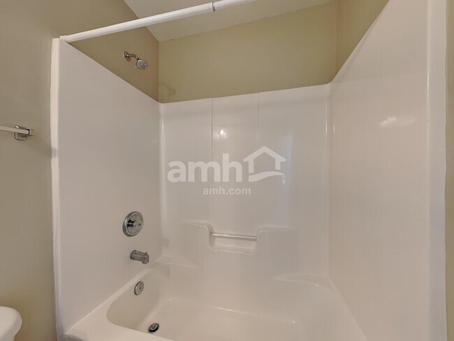 Building Photo - 15721 Seafield Ln