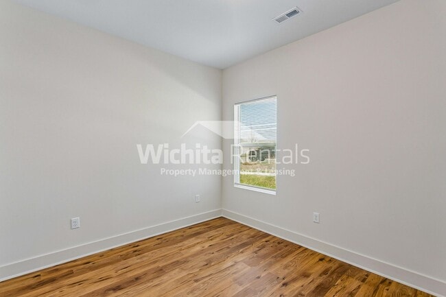 Building Photo - 12868-12868 W Wheatland Ct