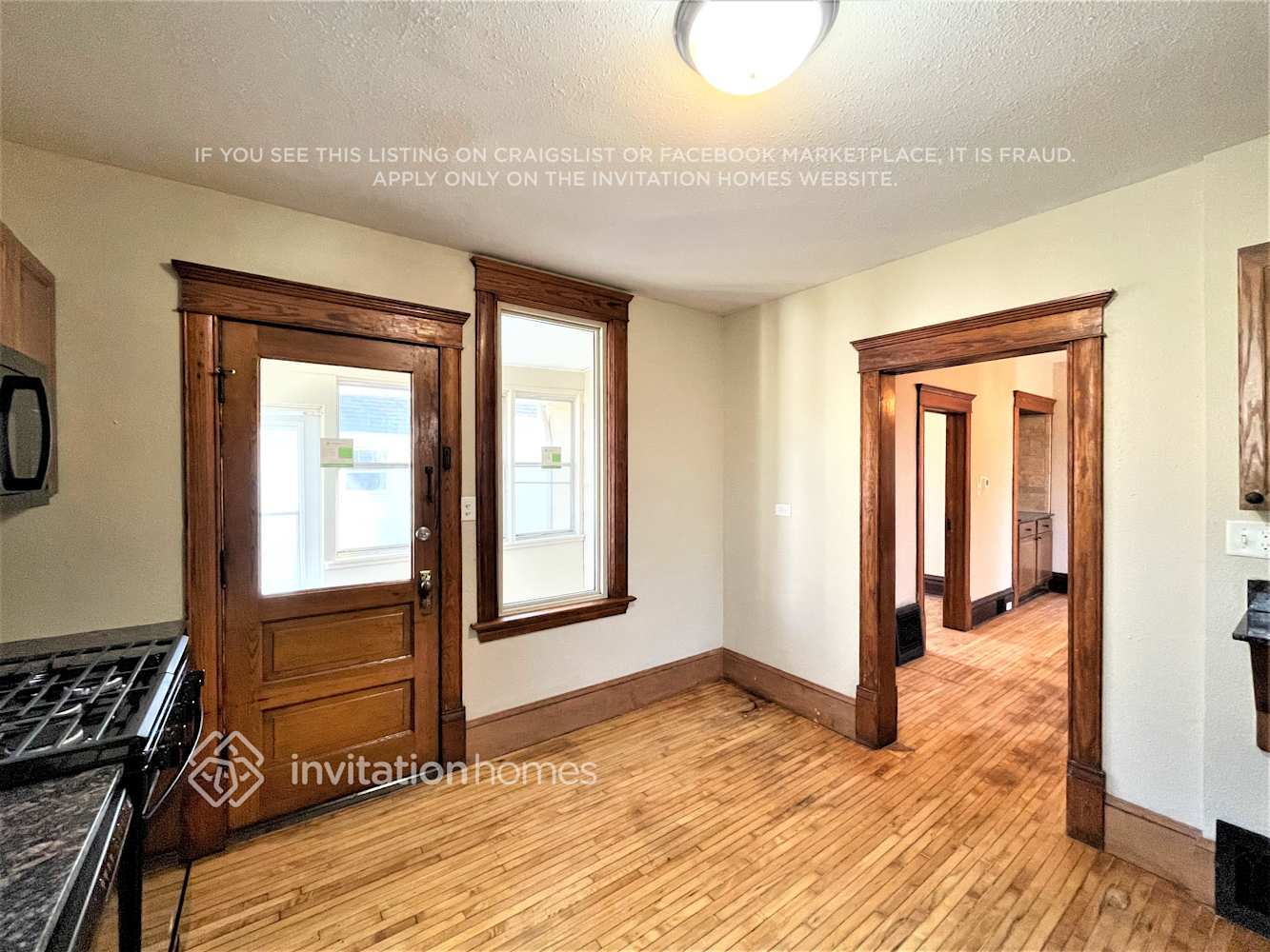 Building Photo - 496 Bay St