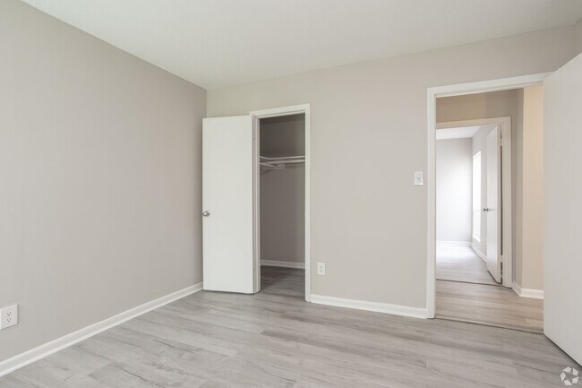 Building Photo - 25 Creekside Cir