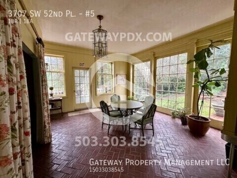 Building Photo - 3707 SW 52nd Pl