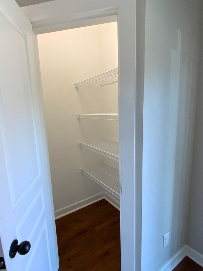 Building Photo - 2bd 2.5ba Townhome in Germantown/Neuhoff District