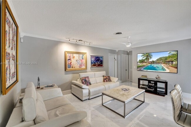 Building Photo - 4060 NE 26th Ave