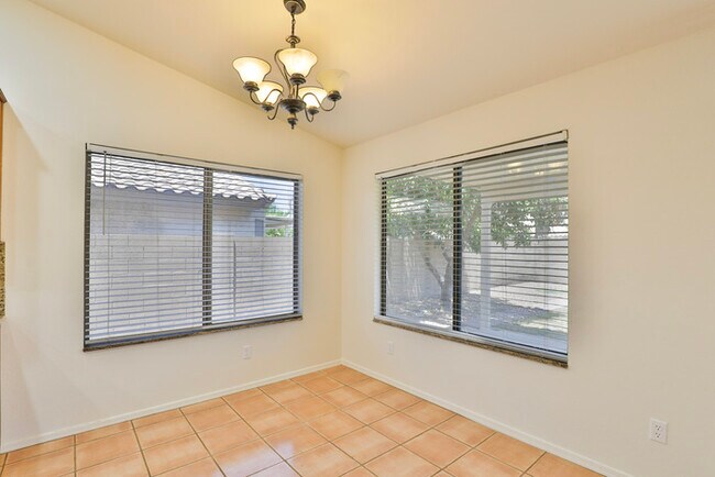 Building Photo - Clemente Ranch 4 bedroom