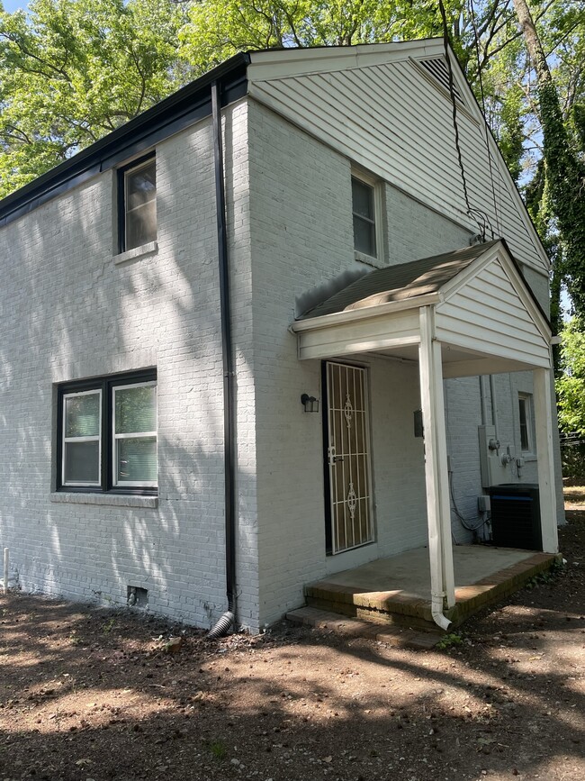 Building Photo - 207 Colleton Rd