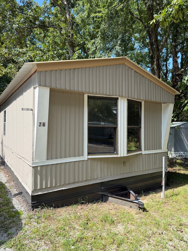 Building Photo - 0 Acorn Village Ln