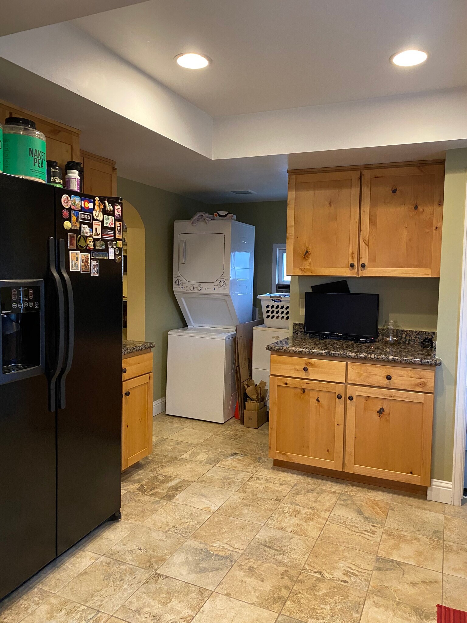 LAUNDRY OFF KITCHEN - 5927 S Hill St