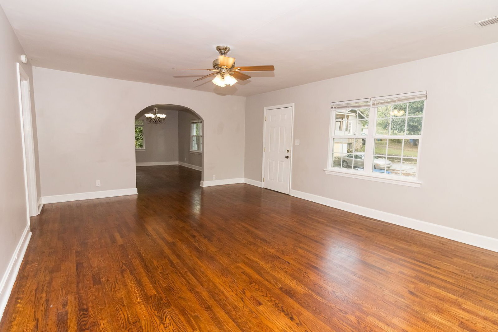 Building Photo - 124 S Seminole Dr