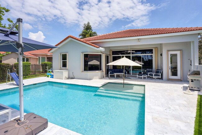 Building Photo - 6718 Portside Dr