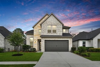 Building Photo - 9319 Galloway Wds Trl
