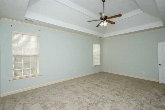 Building Photo - 1661 Jamestown Ave