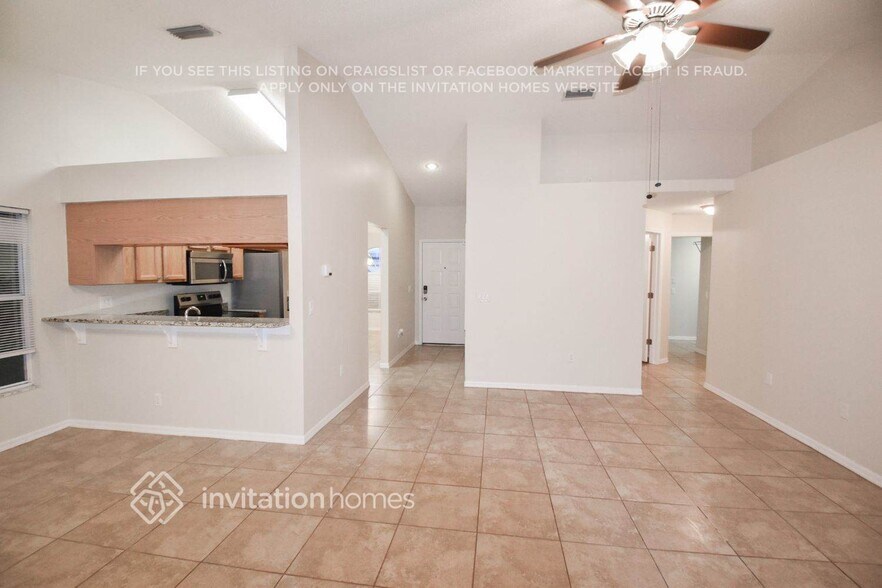 Building Photo - 27500 Waikiki Ct