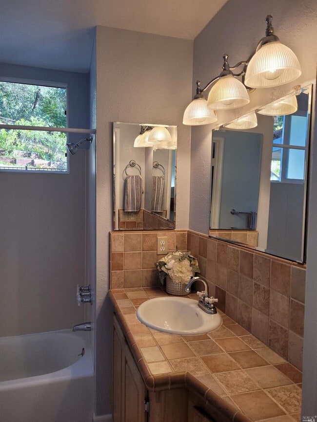 Building Photo - 848 Acalanes Rd