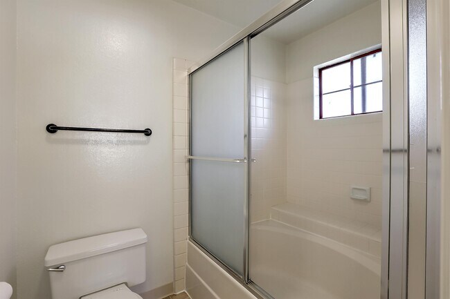 Building Photo - 10252 Danube Dr