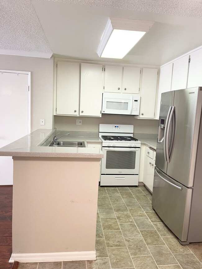 Kitchen - 18758 Mandan St