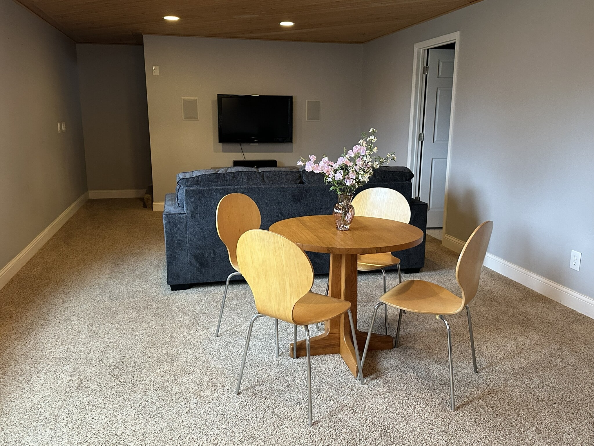 Lower Level - 1917 6th St SW