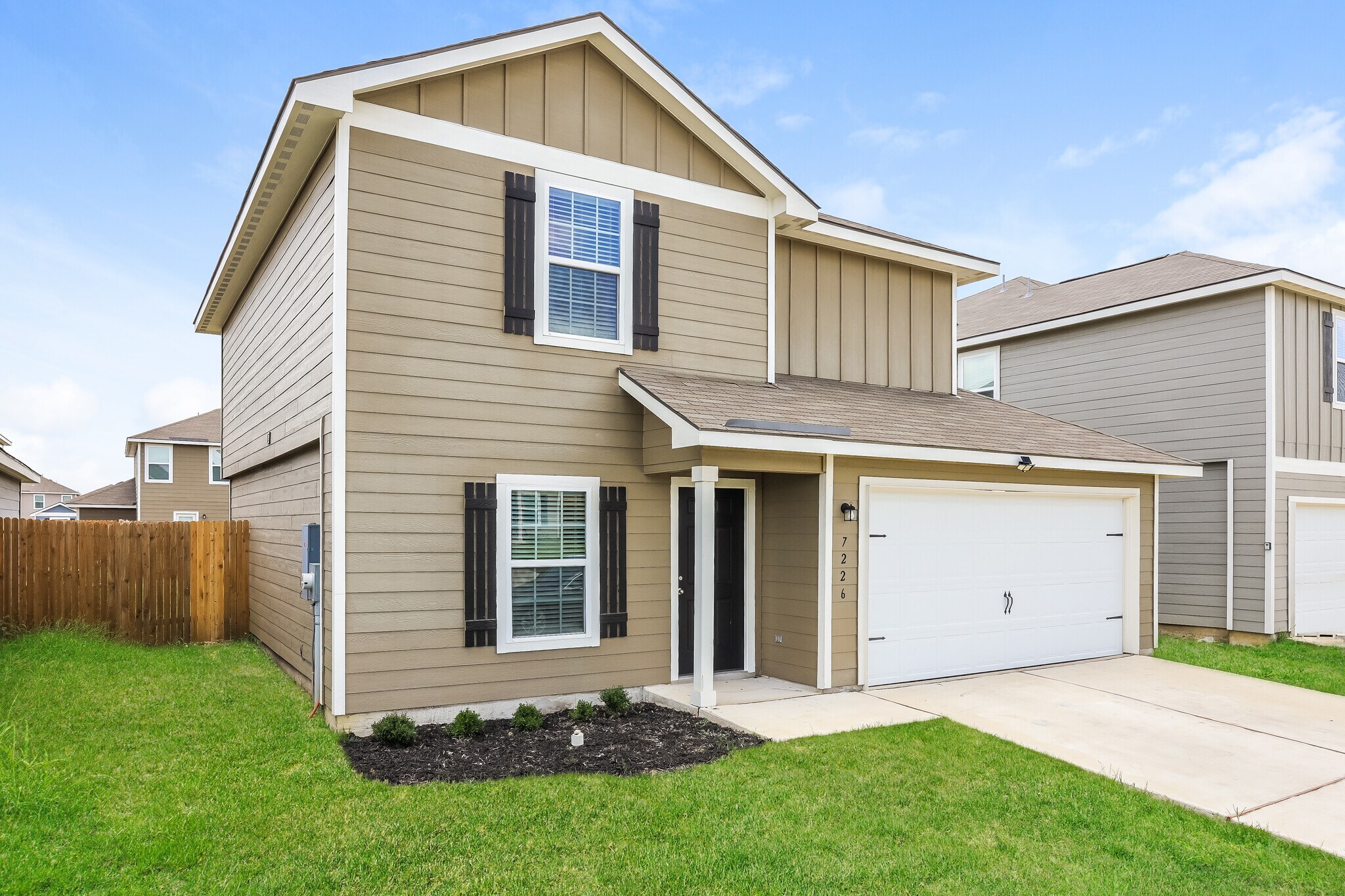 Building Photo - 7226 Lazy Cyn