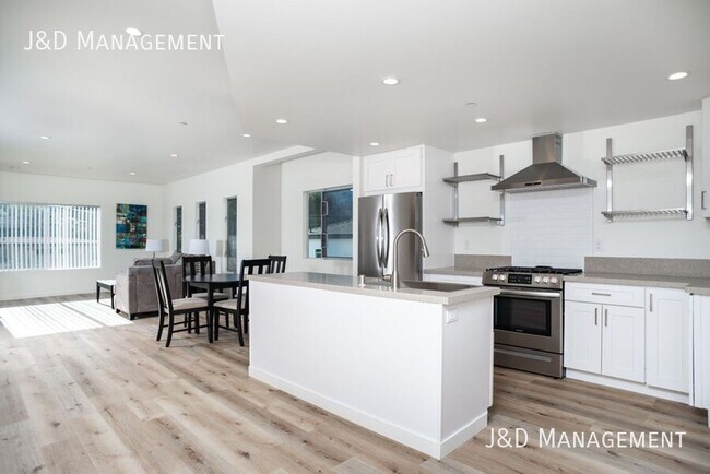 Building Photo - 3333 Reynard Way