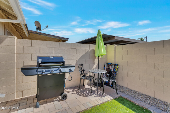 Building Photo - 8914 W Desert Jewel Dr
