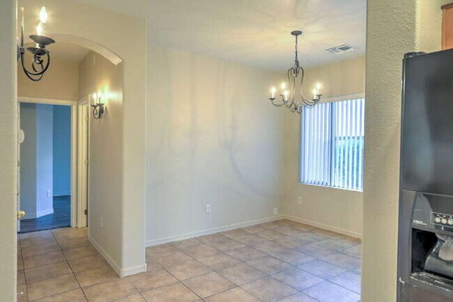 Building Photo - Rancho Sahuarita