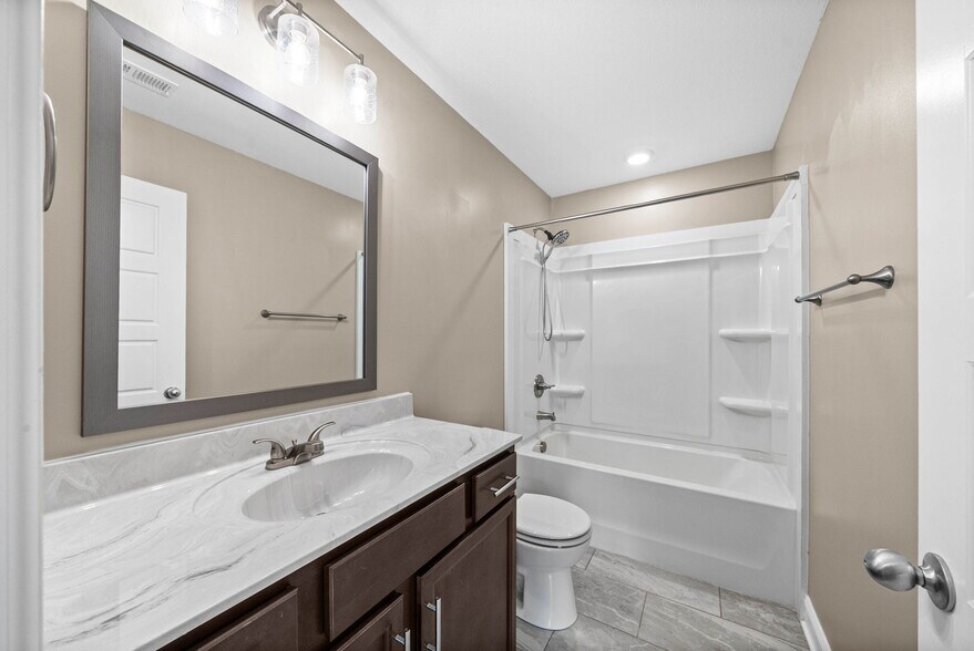 Building Photo - 1057 Dublin Dr