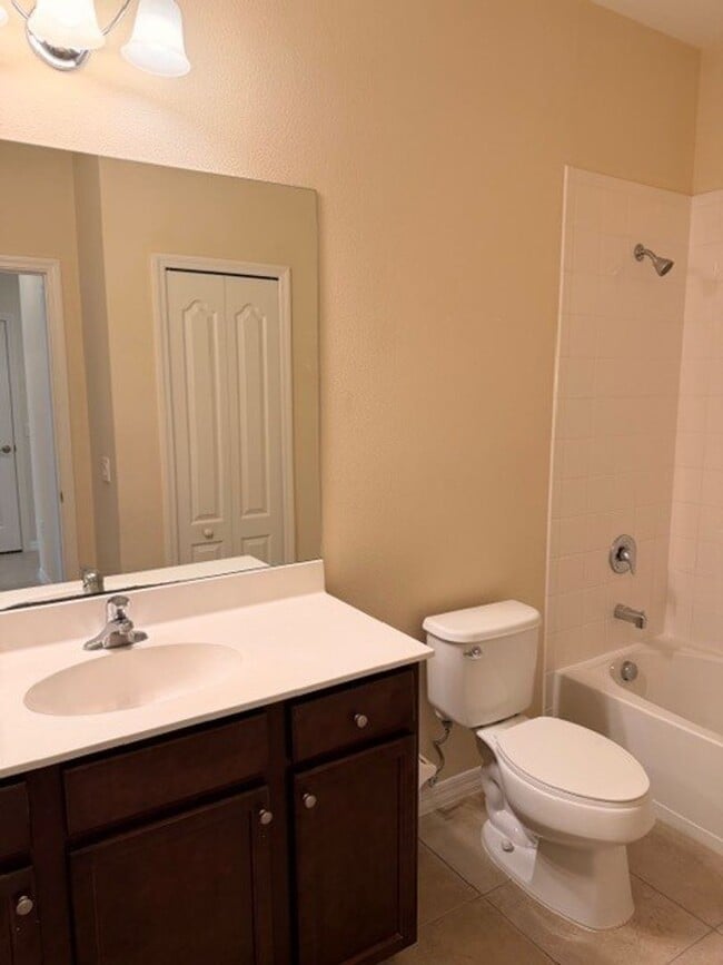 Building Photo - Home in Resort-Style Gated Community