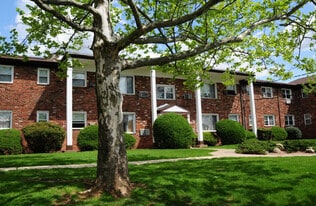 Building Photo - Hilltop Manor & Estates
